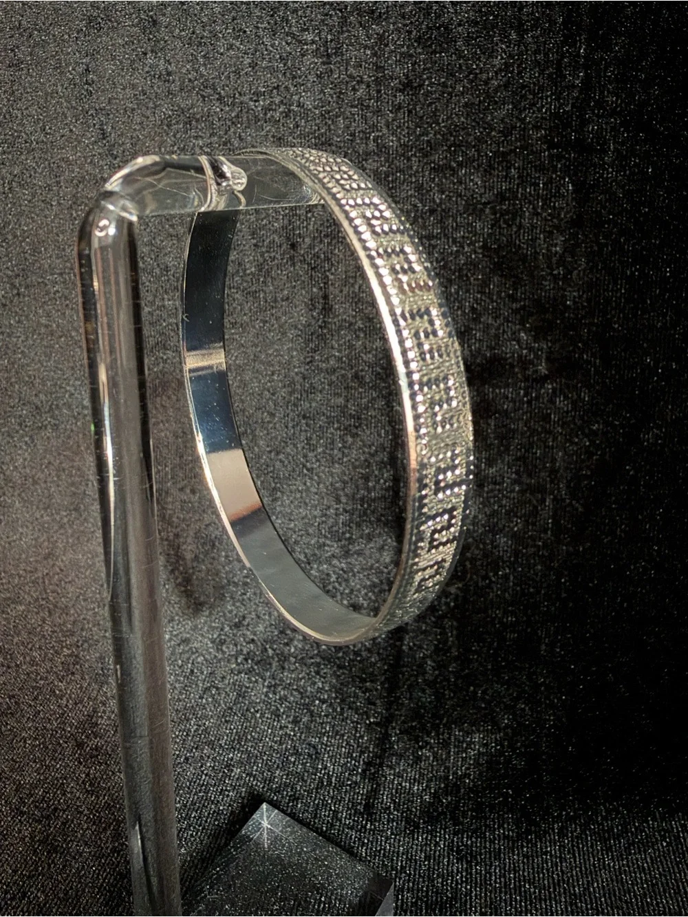 N/A product bangle